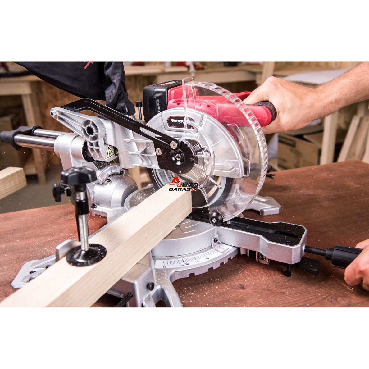 Akumuliatorinės skersinio pjovimo staklės WORCRAFT 185mm 20V LI-ION 18