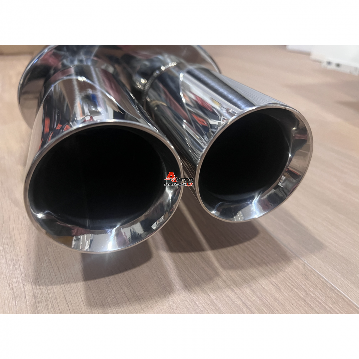 STRAIGHTFLOW plokščio tipo galinis bakelis 1in ir 2 out 63mm (nerūdijantis plienas) 1