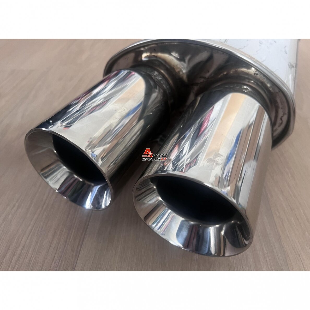 STRAIGHTFLOW plokščio tipo galinis bakelis 1in ir 2 out 63mm (nerūdijantis plienas) 3