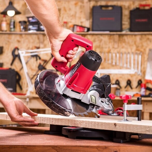 WORCRAFT SKERSINIO PJOVIMO STAKLĖS 210MM 1410W 9